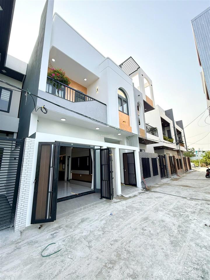 Nhà 2 tầng 2 mê kiệt ô tô 584 tôn đản  diện tích đất 80m2. ngang 6m3