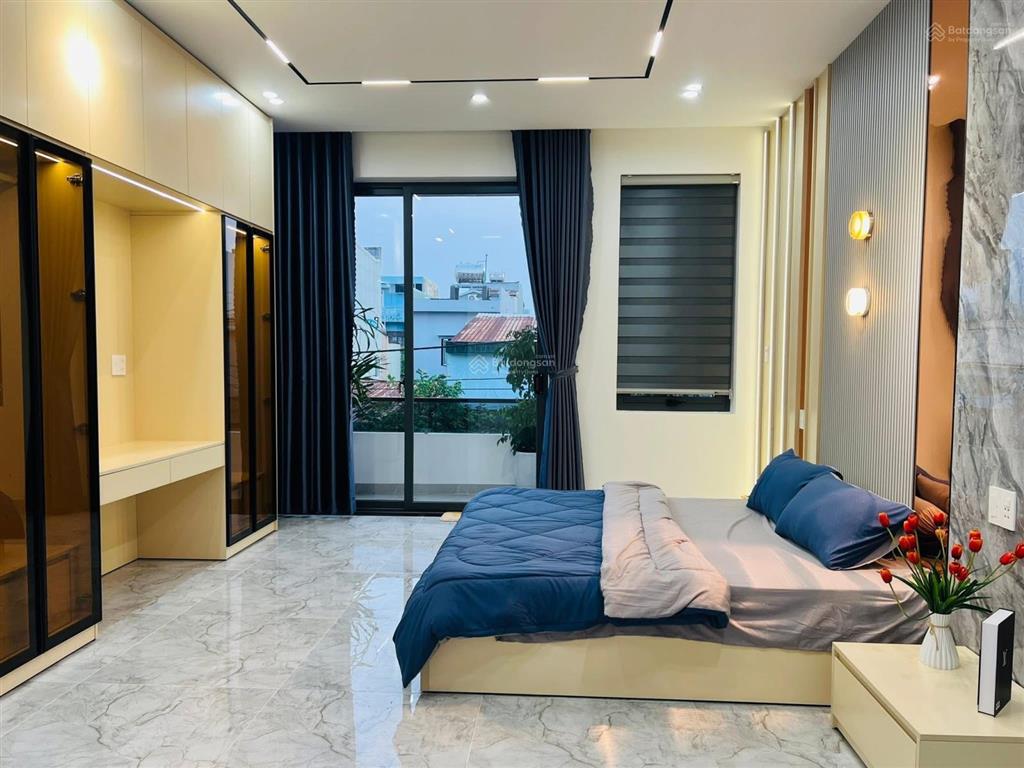 Nhà 3 tầng full nội thất mặt tiền dương đức hiền . hoà minh gần biển nguyễn tất thành