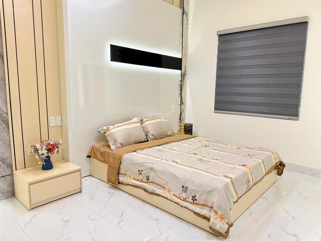 Nhà 3 tầng full nội thất mặt tiền dương đức hiền . hoà minh gần biển nguyễn tất thành