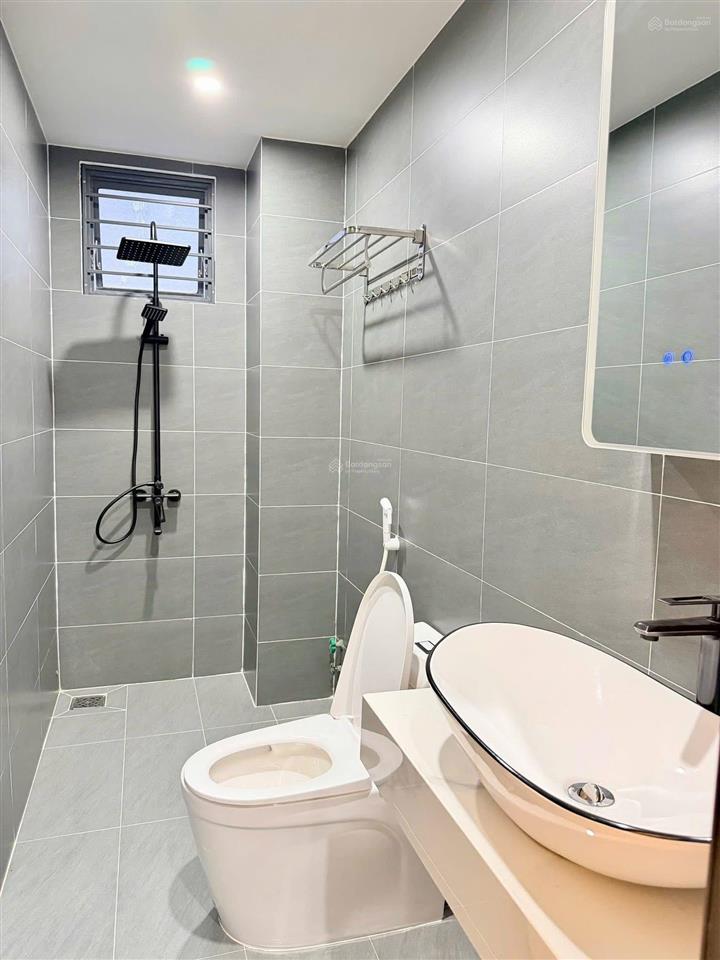 Nhà 3 tầng full nội thất mặt tiền dương đức hiền . hoà minh gần biển nguyễn tất thành