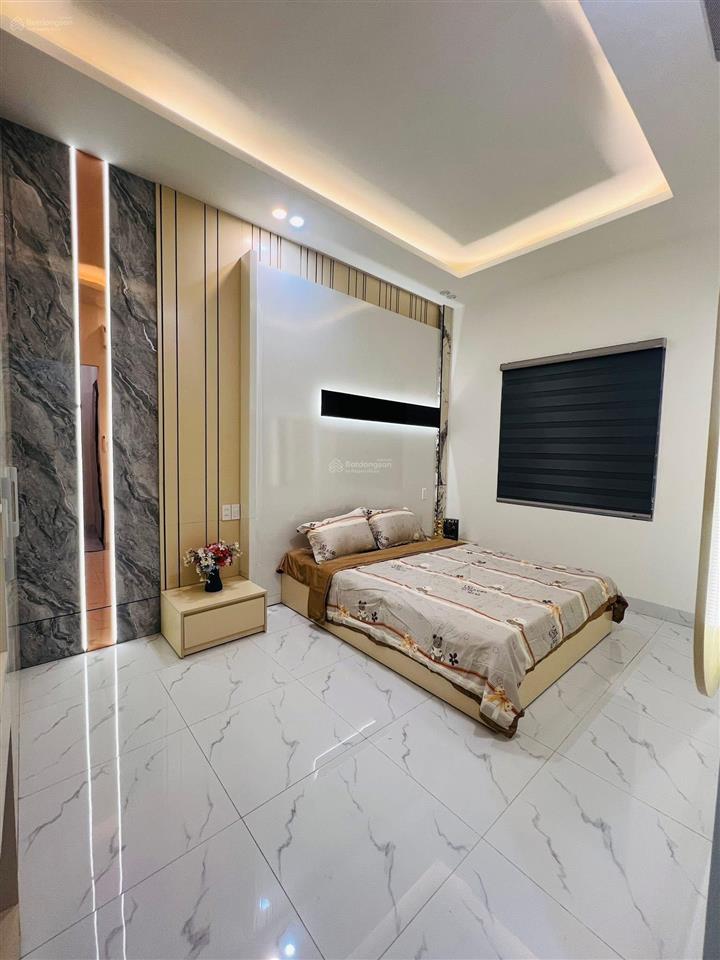 Nhà 3 tầng full nội thất mặt tiền dương đức hiền . hoà minh gần biển nguyễn tất thành