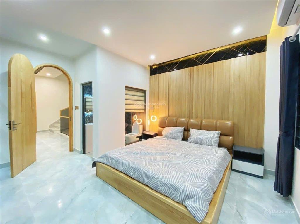 Nhà 3 tầng 3 mê đường lê thiệt . hoà minh , gần biển nguyễn tất thành  dt 72m2 ngang 4m5