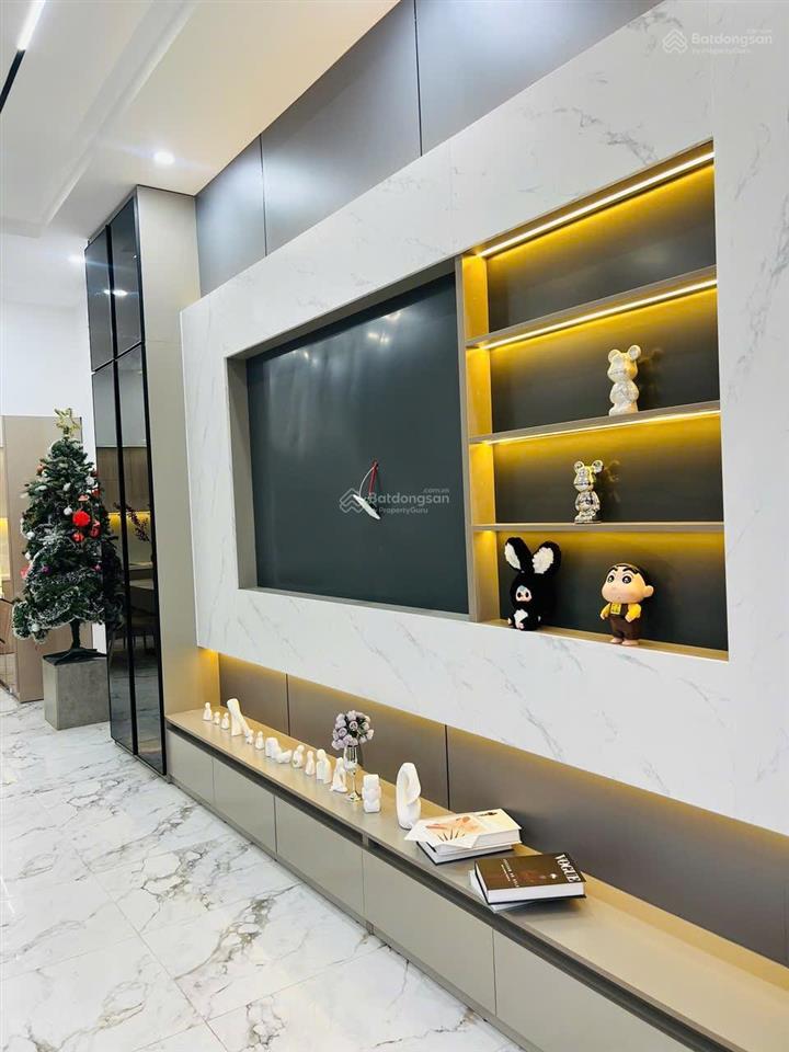 Nhà 3 tầng 3 mê full nội thất đường bùi tấn diên .  diện tích đất  105m  dtsd 270m2