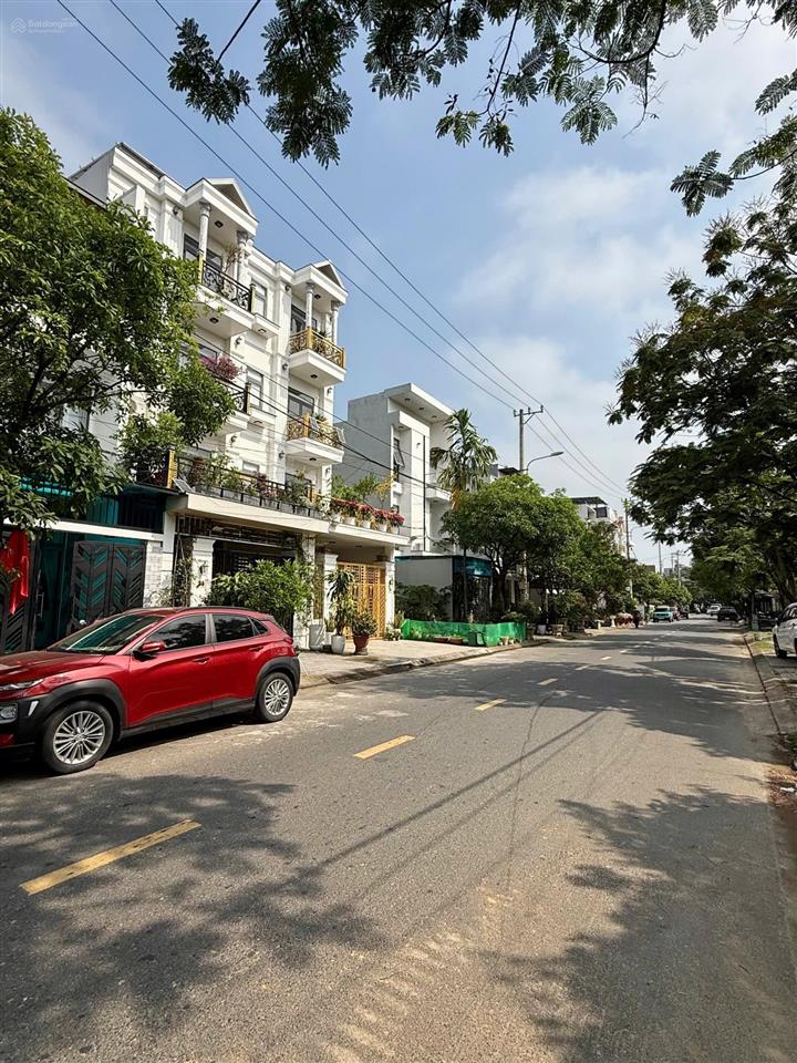 Đất đường 7m5 hoà phú 9 . hoà minh  diện tích 90m2 ngang 5m . hướng tây bắc  zá 6.190