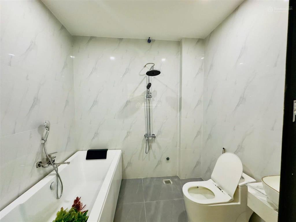 Nhà 3 tầng đường 5m5 dương đức hiền gần biển nguyễn tất thành  dt 72 m2  hướng đông bắc