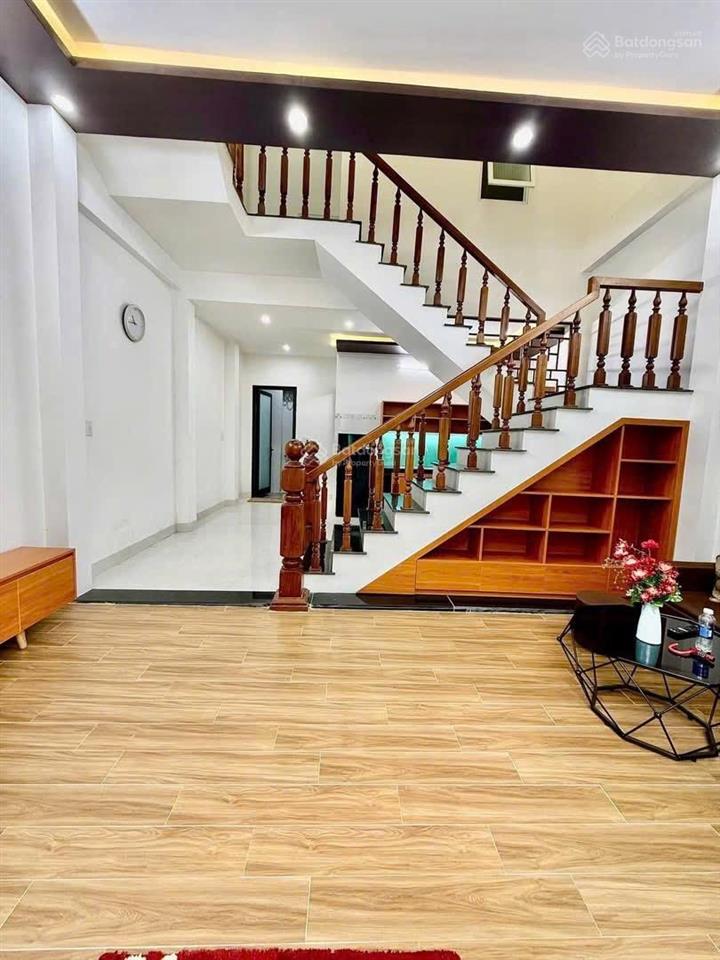 Nhà 2 tầng kiệt oto k222/.. tô hiệu . cách đường 50m. dt 60m2 ngang 5m nhà y hình ,
