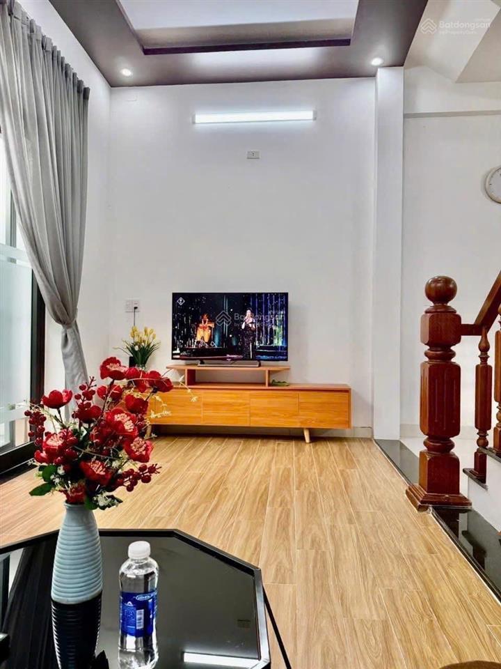 Nhà 2 tầng kiệt oto k222/.. tô hiệu . cách đường 50m. dt 60m2 ngang 5m nhà y hình ,