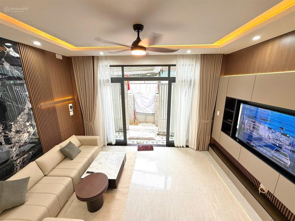 Nhà 2 tầng kiệt k21/.. dũng sĩ thanh khê
 diện tích đất 60m2 ngang 5m
 công năng  2phòng ngủ