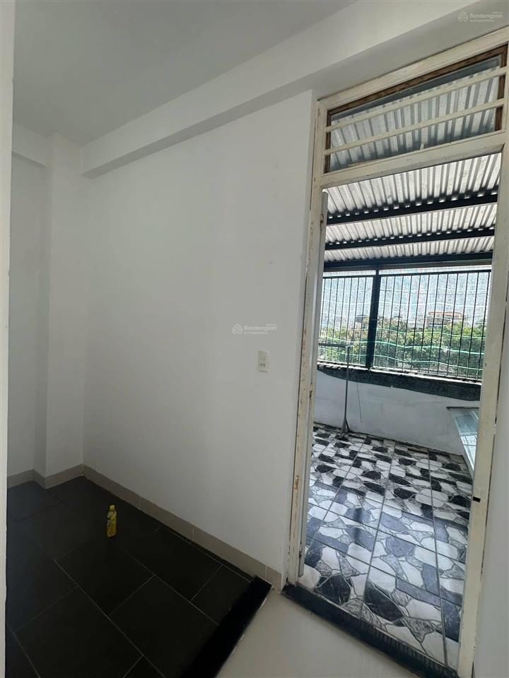 Nhà 3 tầng mt bàu năng 1, gần lý thái tông và gần biển nguyễn tất thành  dt 84m2 ngang 5m
