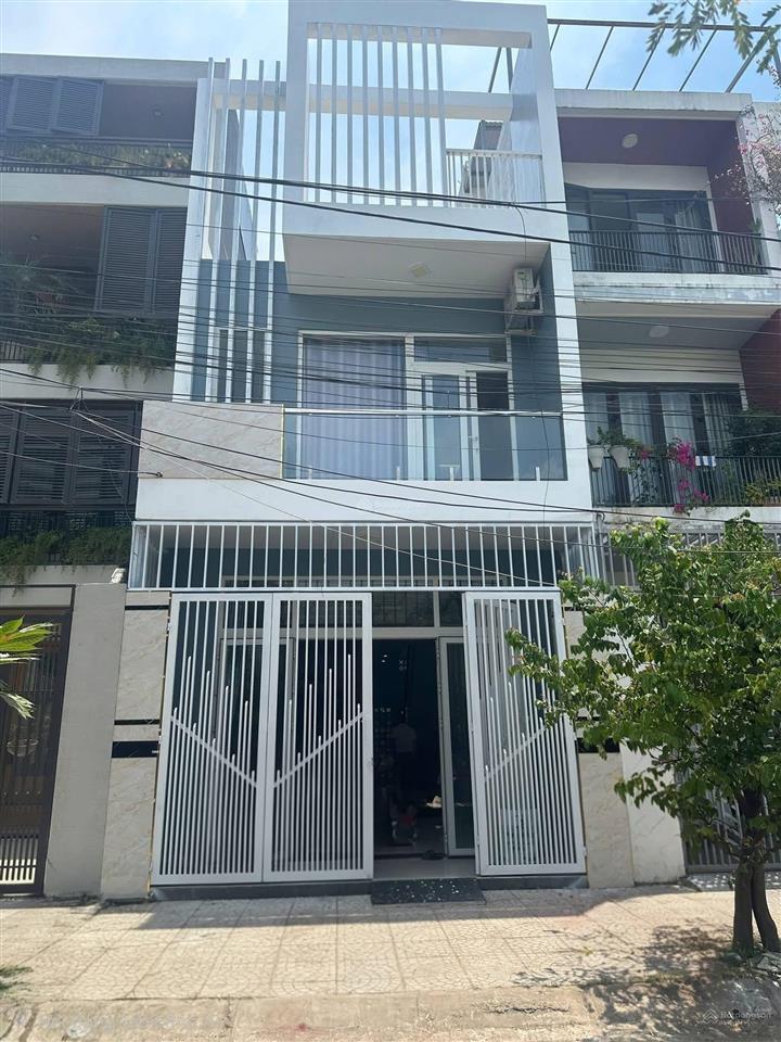 Nhà 3 tầng mt bàu năng 1, gần lý thái tông và gần biển nguyễn tất thành  dt 84m2 ngang 5m