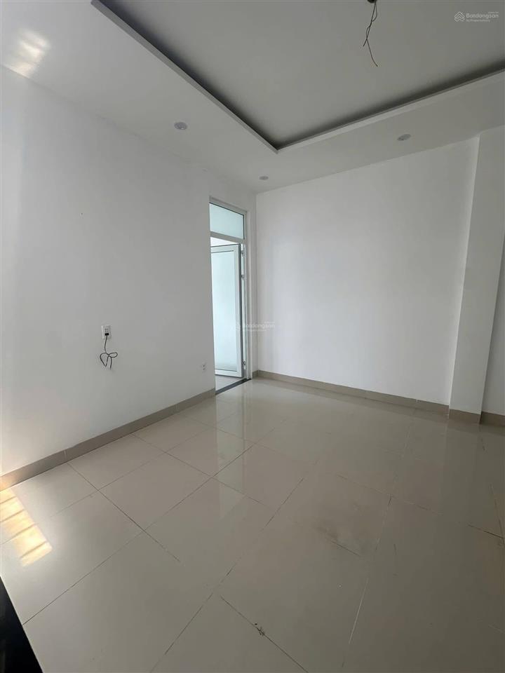 Nhà 3 tầng mt bàu năng 1, gần lý thái tông và gần biển nguyễn tất thành  dt 84m2 ngang 5m