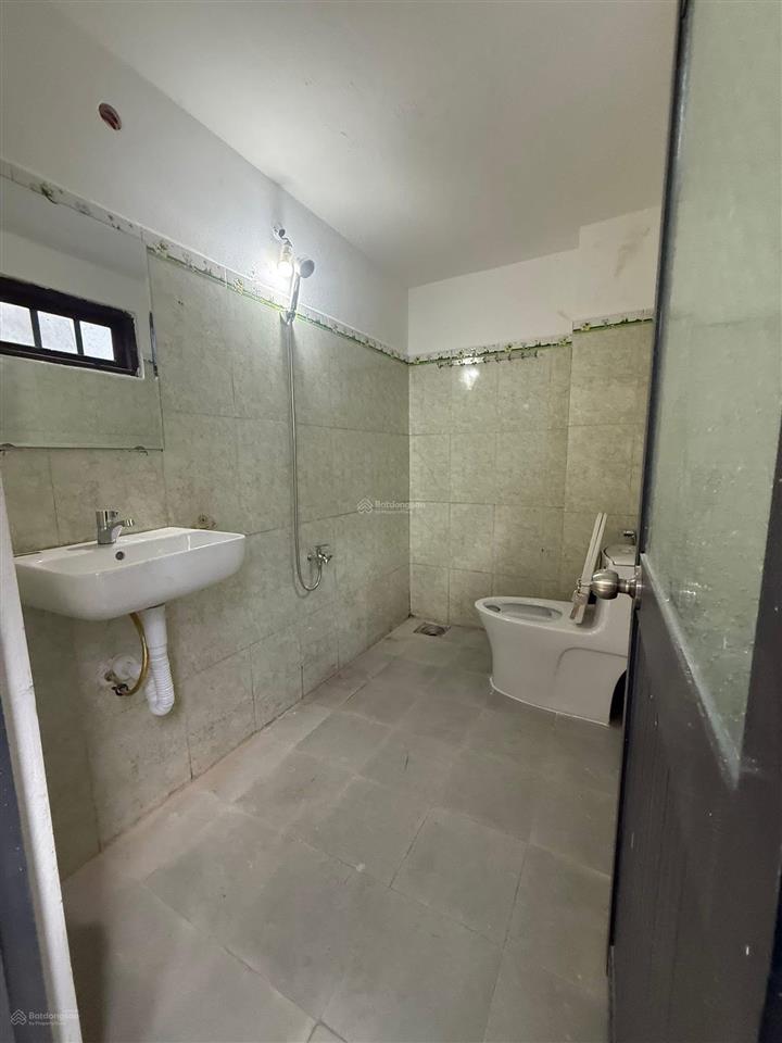 Nhà gác đúc mặt tiền đường 5m5 lê thiệt . hoà minh  dt 72m2 ngang 4m5  hướng tây nam