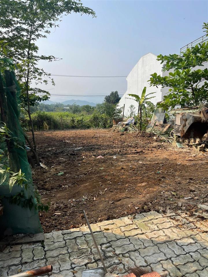 Đất đường 5m5 an ngãi 9 . khu tái định cư hoà sơn . dt 100m2 ngang 5m . hướng đông nam .