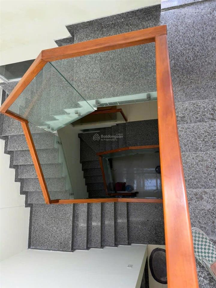 Nhà 3 tầng mặt tiền đương 10m5 hồ quý ly , gần nguyễn xí , trục thông biển nguyễn tất thành ,