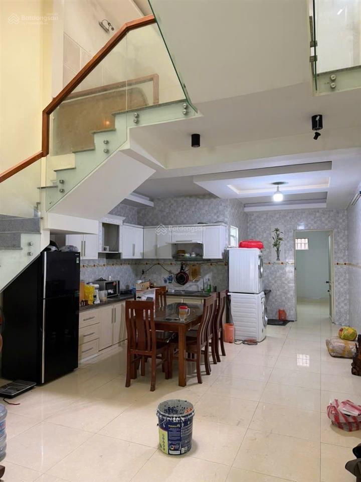 Nhà 3 tầng mặt tiền đương 10m5 hồ quý ly , gần nguyễn xí , trục thông biển nguyễn tất thành ,