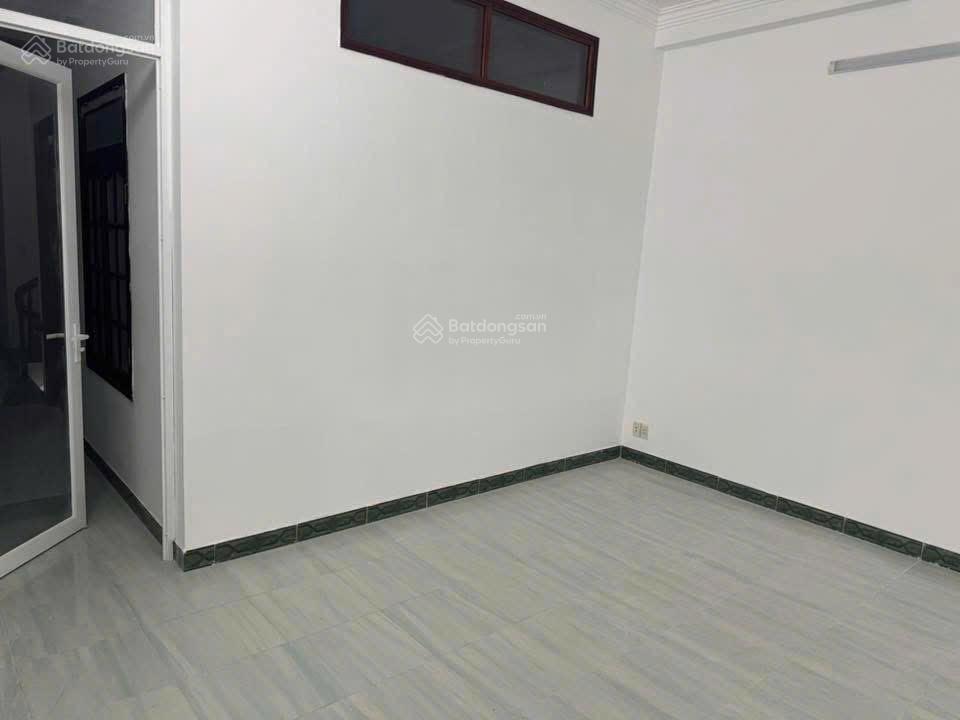 Nhà 4 tầng đường 7m5 hàn thuyên . hải châu . đà nẵng . dt 77m2 ngang 5m . gia zẻ 9t8 tỏi