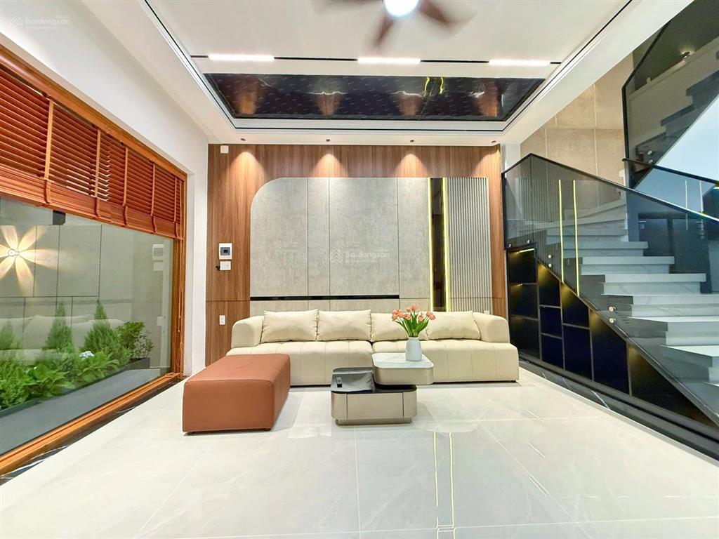 Nhà 2 tầng 2 mê mặt tiền hòa minh 19  diện tích đất 90m ngang 5m