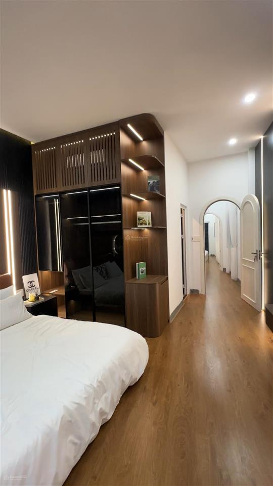 Nhà 3 tầng vị trí kinh doanh, kiệt ô tô k83/.. huỳnh ngọc huệ. dt 64m² ngang gần 5m