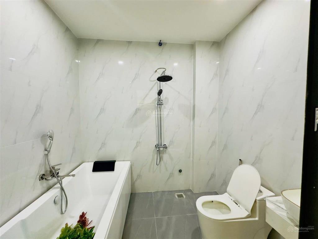 Nhà 3 tầng đường dương đức hiền, hòa minh, sát biển nguyễn tất thành