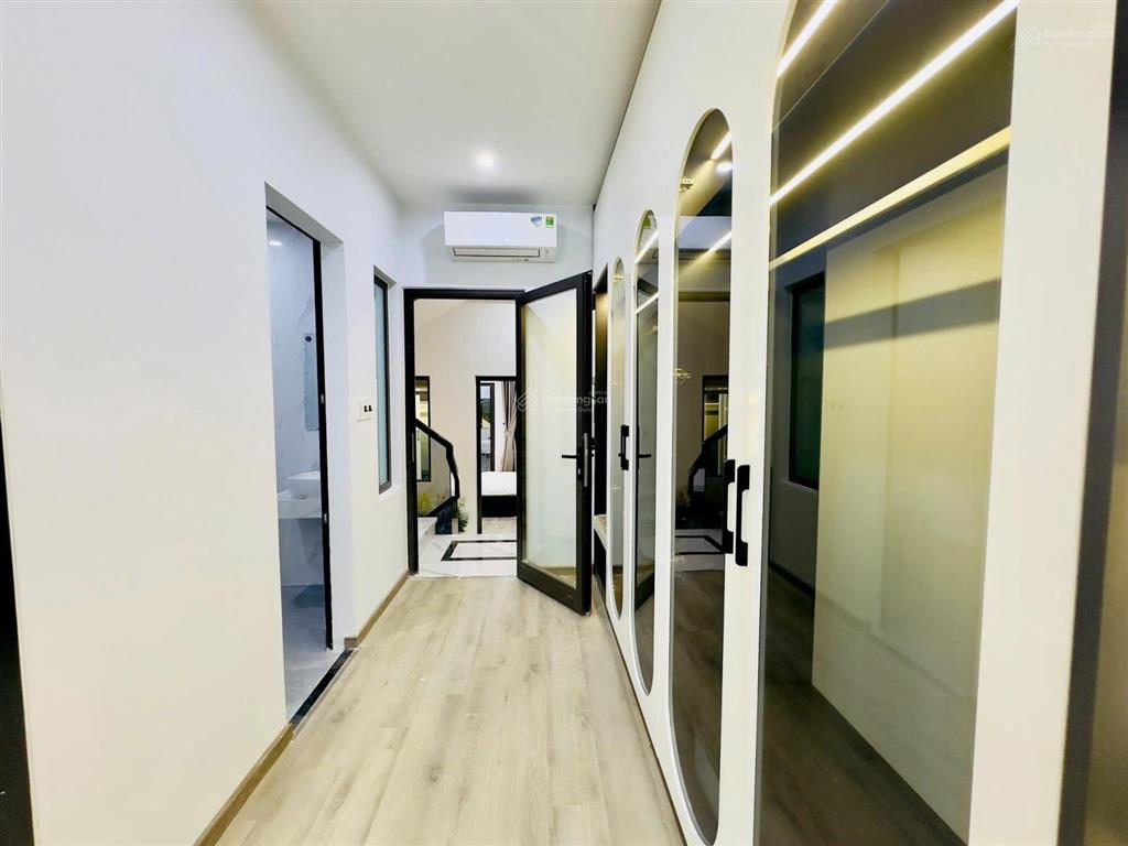 Nhà 3 tầng đường dương đức hiền, hòa minh, sát biển nguyễn tất thành