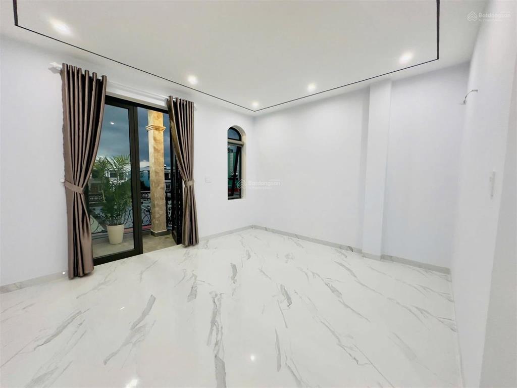 Nhà 3 tầng đường dương đức hiền, hòa minh, sát biển nguyễn tất thành