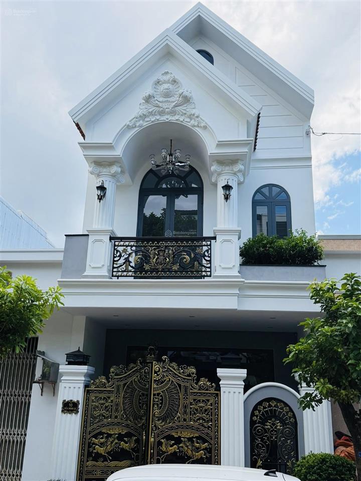 Nhà 2 tầng đường hoà minh 20 .  dt 75m2 ngang 5m hướng đông nam