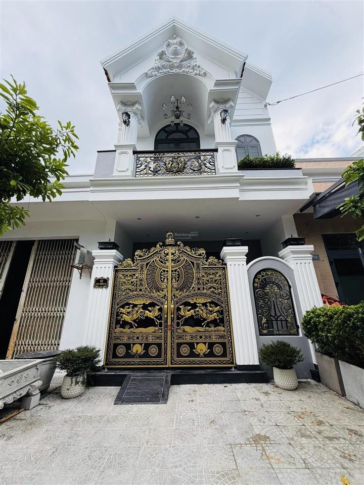 Nhà 2 tầng đường hoà minh 20 .  dt 75m2 ngang 5m hướng đông nam