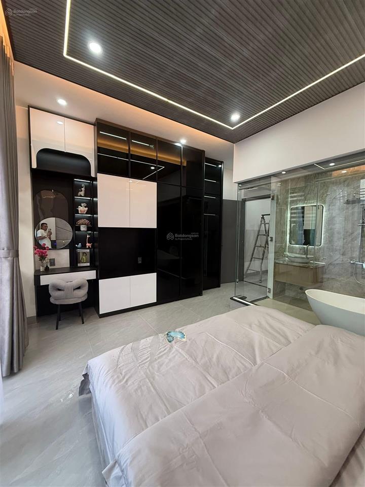 Nhà 3 tầng 3 mê full nội thất nhánh trần cao vân  thanh khê  đường 5.5m lề 3m kẹp cống