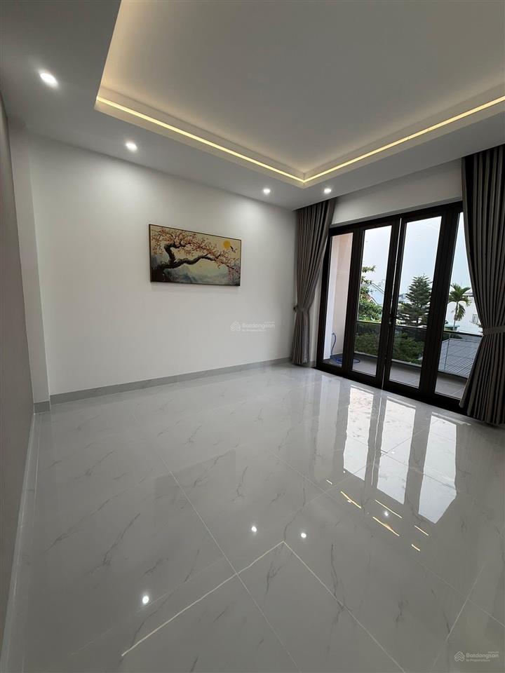 Nhà 3 tầng 3 mê full nội thất nhánh trần cao vân  thanh khê  đường 5.5m lề 3m kẹp cống