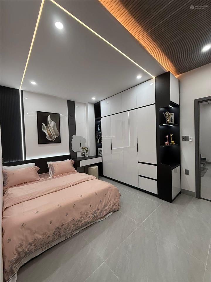 Nhà 3 tầng 3 mê full nội thất nhánh trần cao vân  thanh khê  đường 5.5m lề 3m kẹp cống