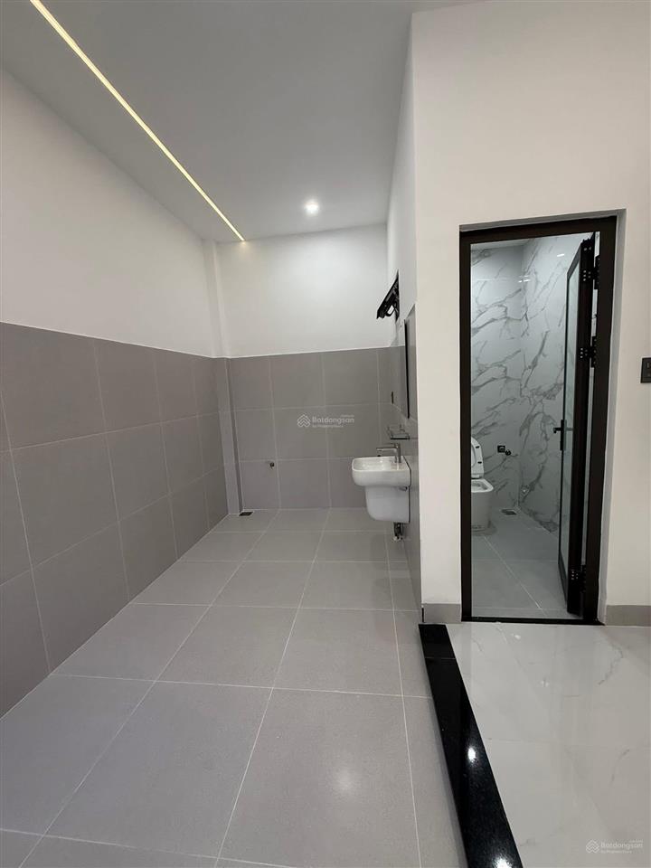 Nhà 3 tầng 3 mê full nội thất nhánh trần cao vân  thanh khê  đường 5.5m lề 3m kẹp cống