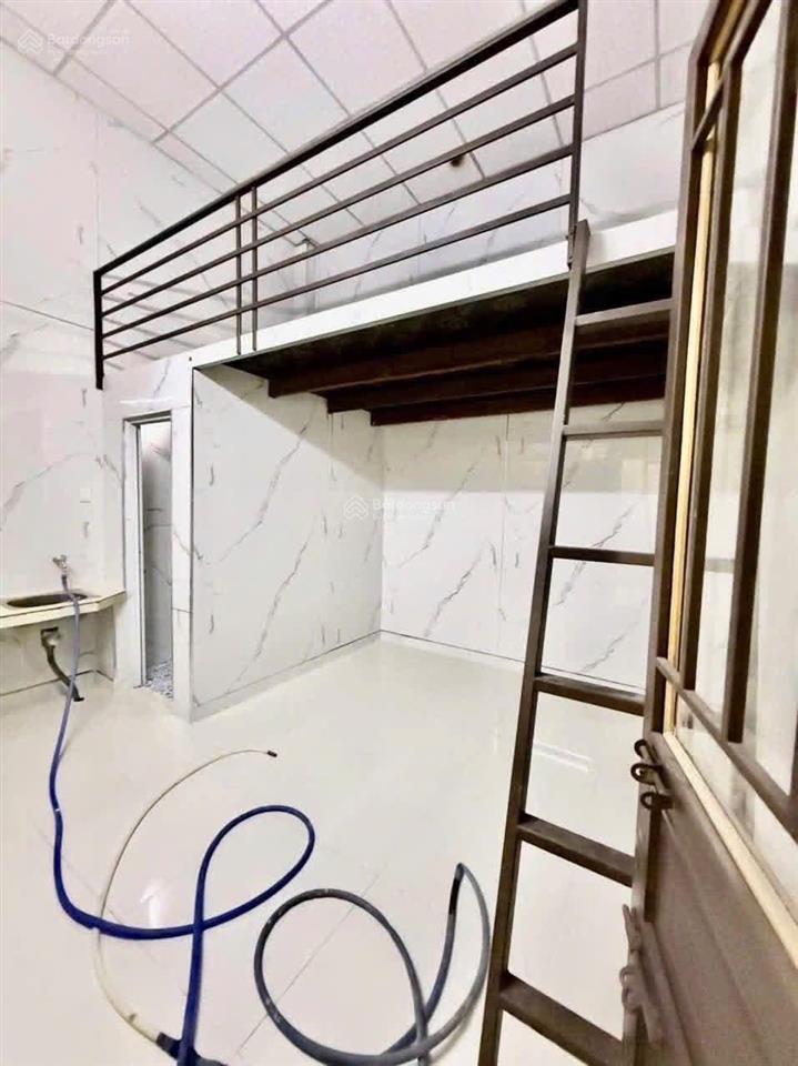 Dãy trọ 4 phòng mới đường lê sao. khu đô thị phước lý  dt 91m2 ngang 5m  hướng đông nam