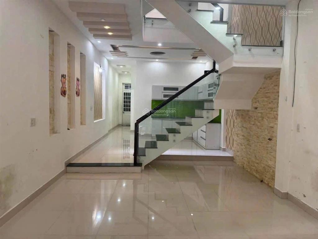 Nhà 3 tầng 3 mê đường phú lộc 21, hòa minh.
 dt 81m2 ngang 4m5 hướng tây bắc, 3 phòng ngủ