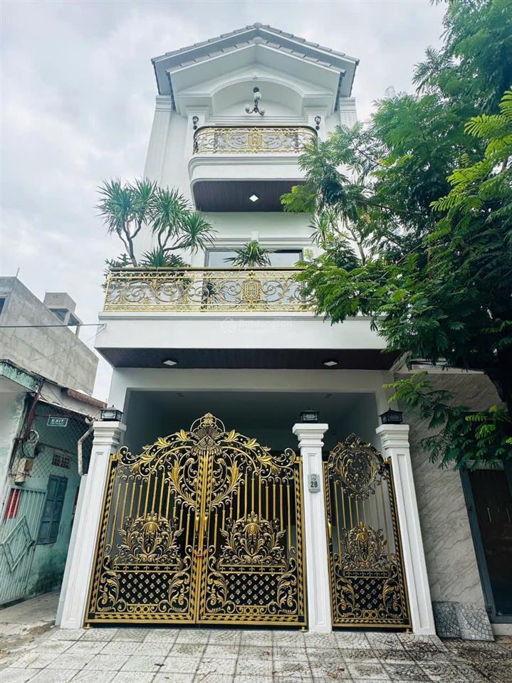 Nhà 3 tầng mặt tiền đường nguyễn chích, gần biển nguyễn tất thành
 diện tích 80m2 ngang 5m
