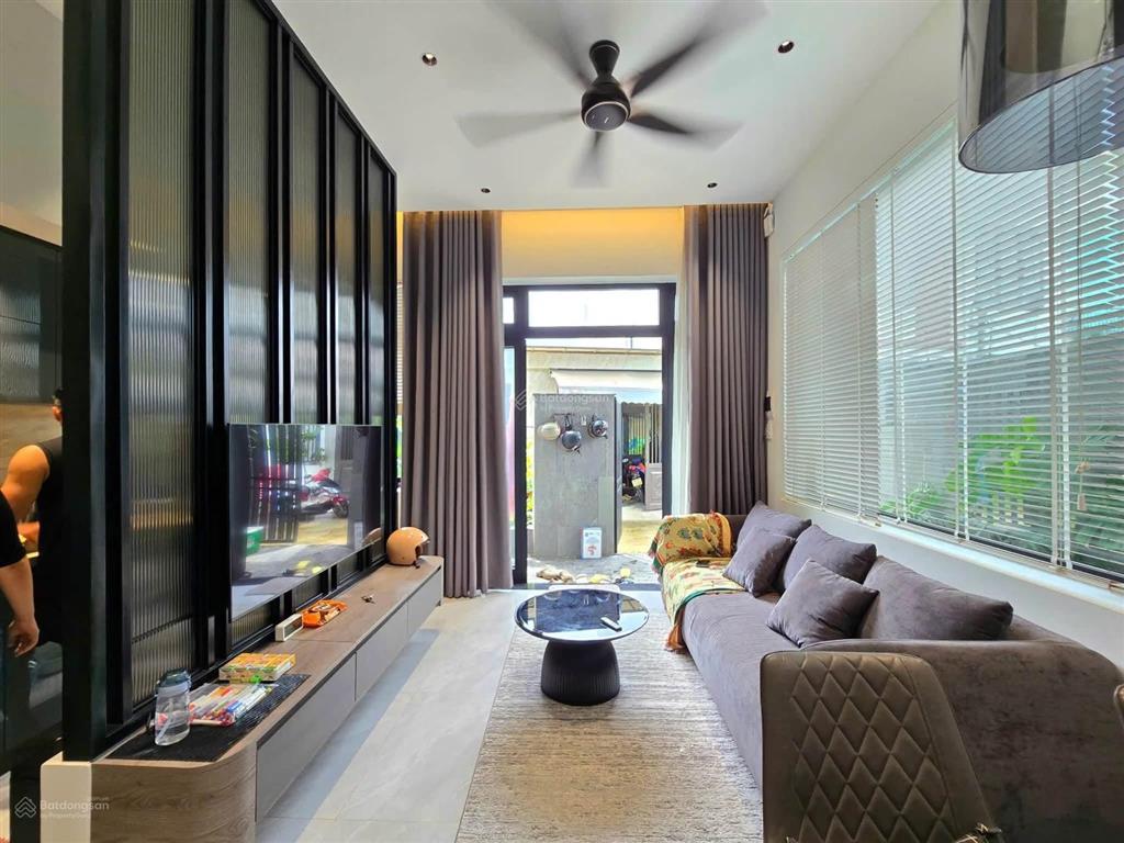 Nhà 2 tầng 2 mê. kiệt k24/ ngô chân lưu. kiệt trước nhà 4m. nhà chính chủ xây ở tâm huyết