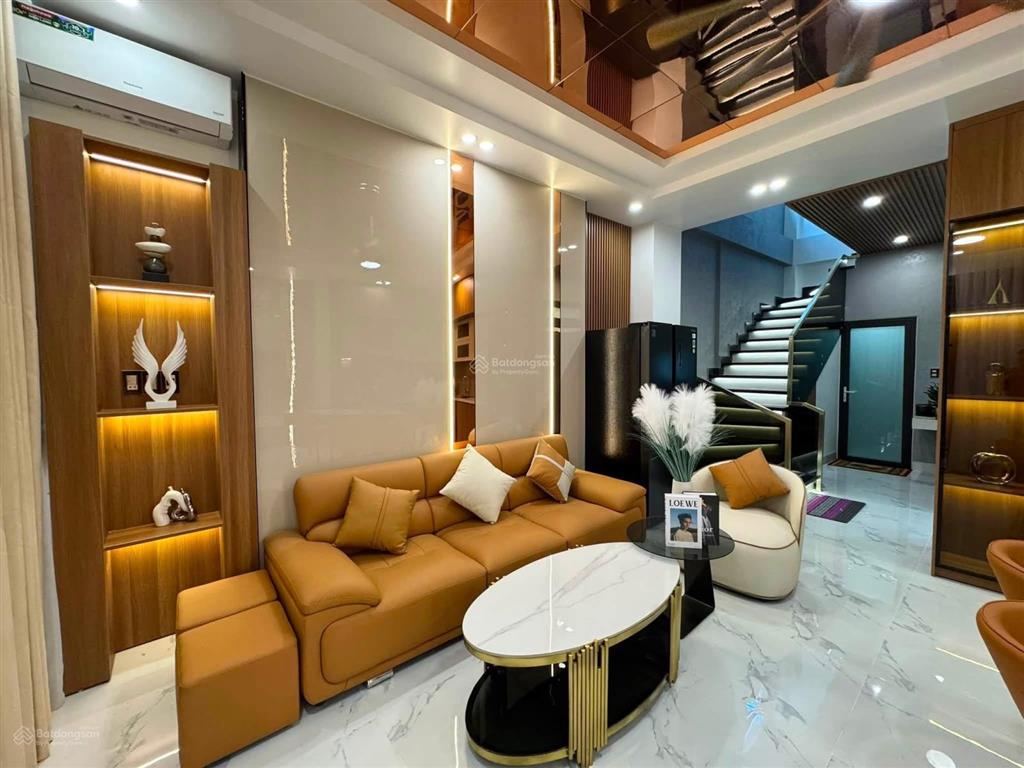 Nhà 3 tầng 3 mê kiệt 3m đường trần cao vân (có phòng ngủ dưới)
 vị trí cách đường chính 20m