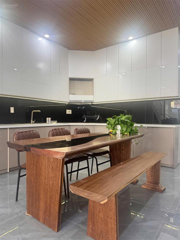 Nhà 2 tầng mặt tiền đường trinh đường có kẹp kiệt, thông thoáng thuận tiện đi lại, sinh