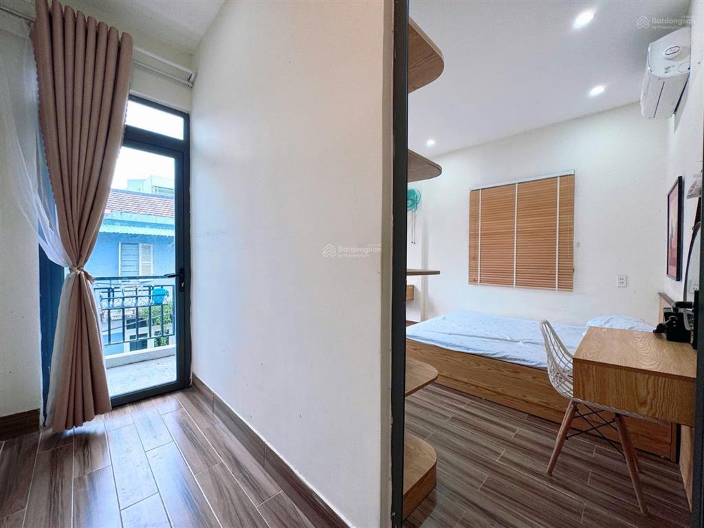 Nhà 2,5 tầng kiệt hoàng diệu. hải châu
cách chợ hoàng diệu 20m
 dt 45m2  nhà gồm 3pn, 2 wc,