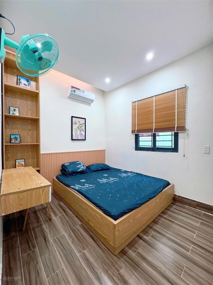 Nhà 2,5 tầng kiệt hoàng diệu. hải châu
cách chợ hoàng diệu 20m
 dt 45m2  nhà gồm 3pn, 2 wc,