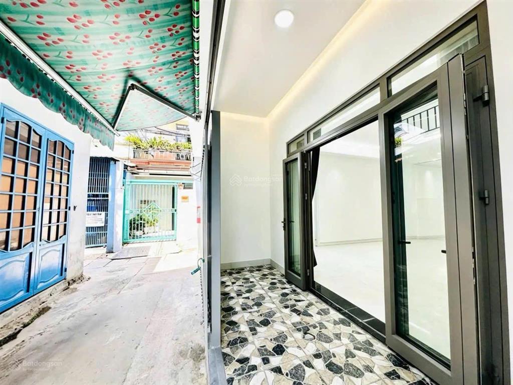 Nhà lửng đúc kiệt k243/.. tôn đức thắng, ngay bến xe trung tâm  dt 63m2 ngang gần 8m
