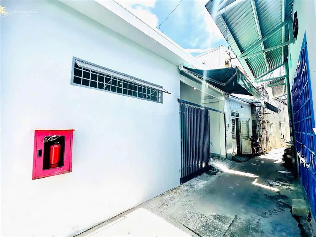 Nhà lửng đúc kiệt k243/.. tôn đức thắng, ngay bến xe trung tâm  dt 63m2 ngang gần 8m