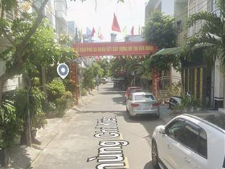 Nhà 2 tầng mặt tiền đường phùng chí kiên. dt 75m2 ngang 5m, hướng đông nam. 3 phòng ngủ,