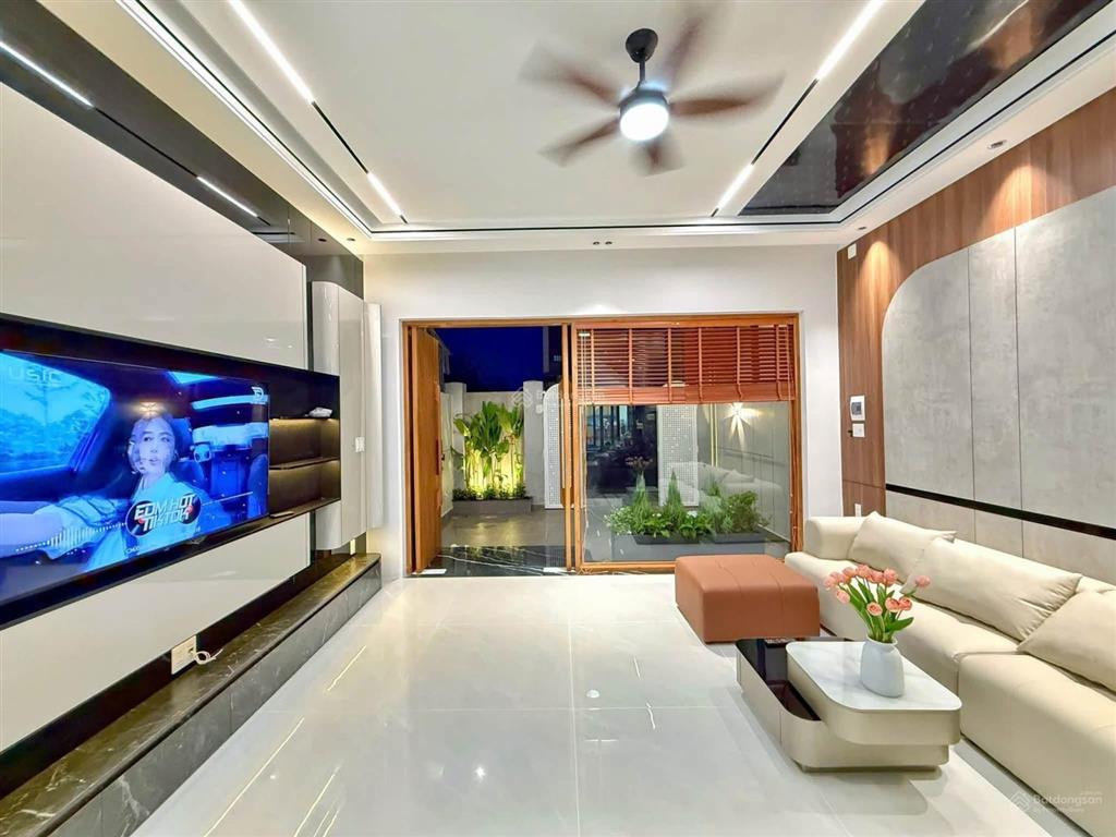 Nhà 2 tầng 2 mê mặt tiền đường hoà minh 19  diện tích đất 90m2 ngang 5m