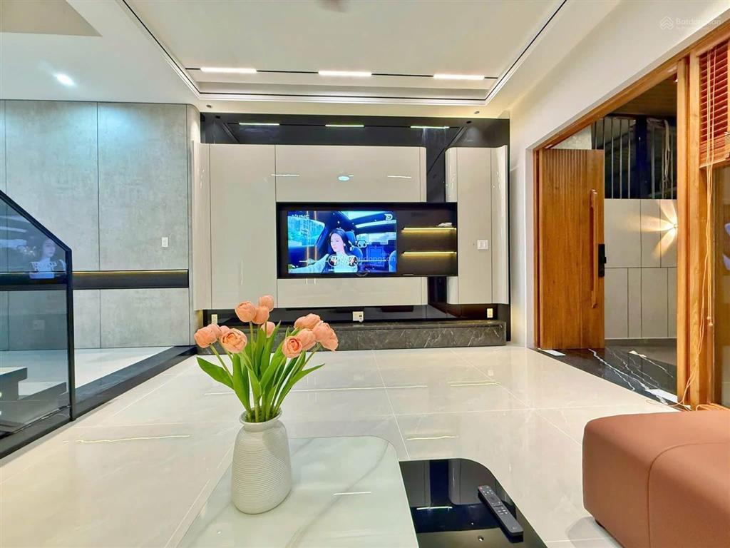 Nhà 2 tầng 2 mê mặt tiền đường hoà minh 19  diện tích đất 90m2 ngang 5m
