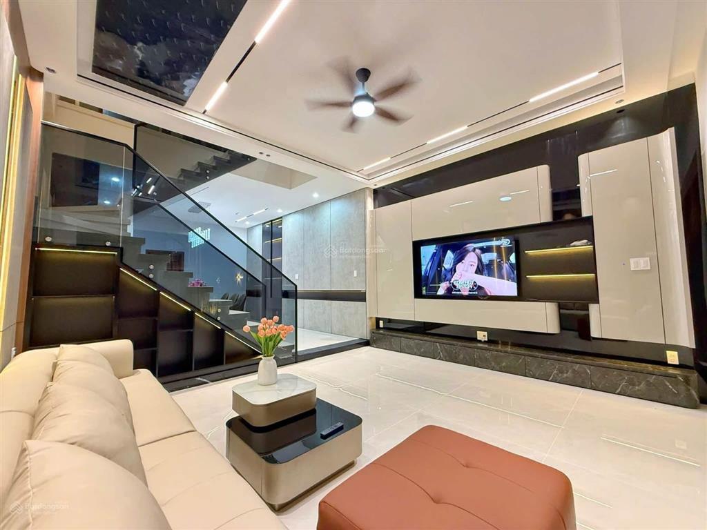 Nhà 2 tầng 2 mê mặt tiền đường hoà minh 19  diện tích đất 90m2 ngang 5m