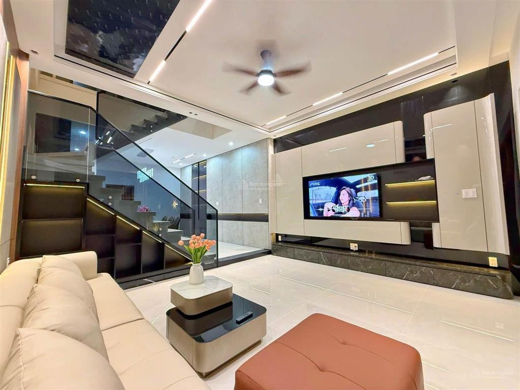 Nhà 2 tầng 2 mê mặt tiền đường hoà minh 19  diện tích đất 90m2 ngang 5m