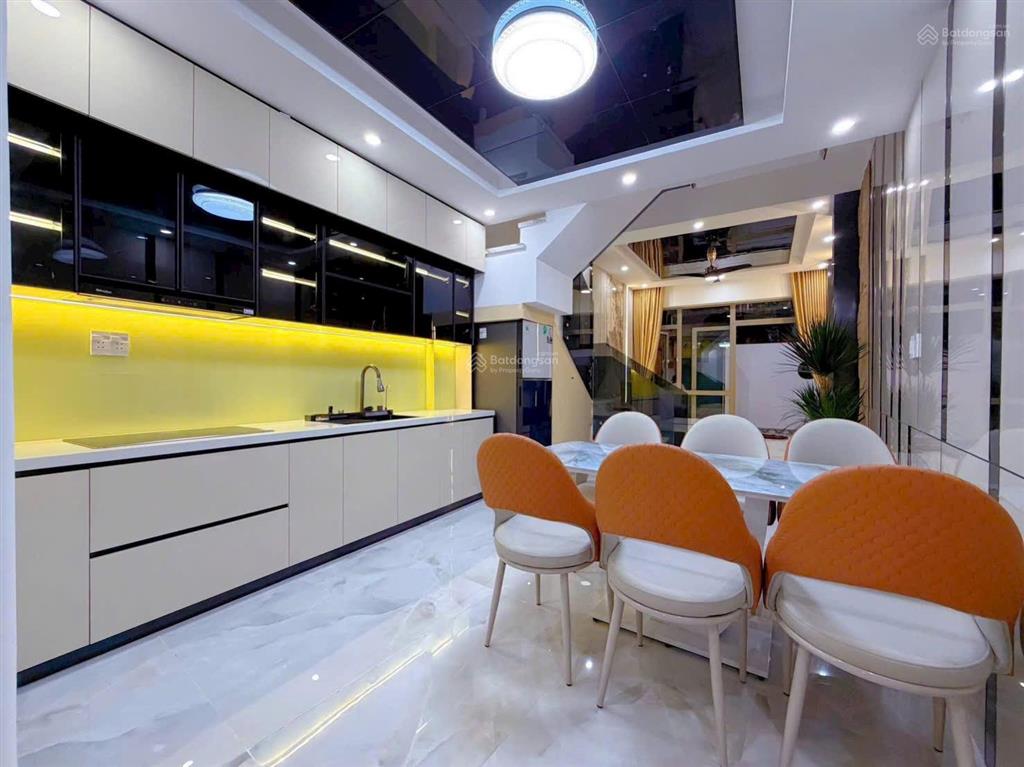 Nhà 3 tầng, hồ bơi, kiệt 112 trần cao vân, vị trí kinh doanh nhà kiểu villa mini,
