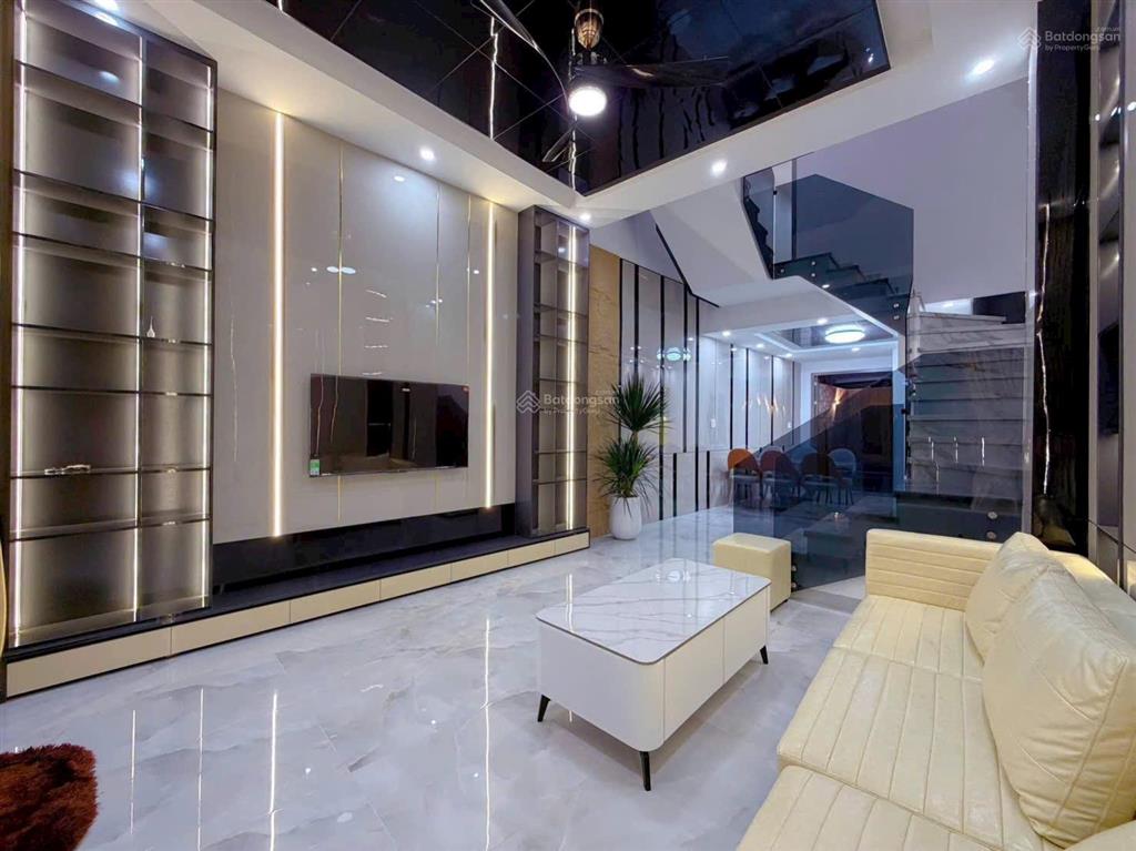 Nhà 3 tầng, hồ bơi, kiệt 112 trần cao vân, vị trí kinh doanh nhà kiểu villa mini,