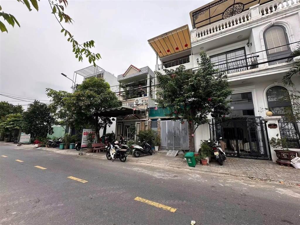Đất đường 7m5 nguyễn đình chiểu 7m5.  dt  75m2 ngang 5 x 15m , hướng đông bắc 