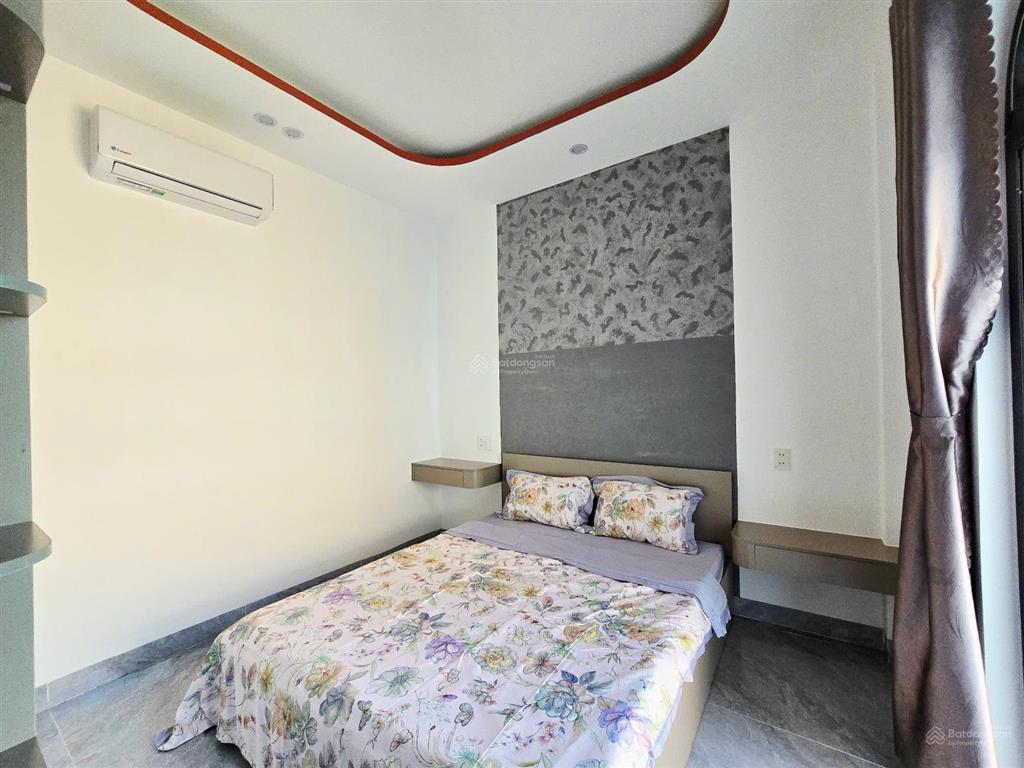 Nhà 2 tầng kiệt 584 tôn đản, kiệt 4m có sân ô tô đậu thoải mái ngay cửa nhà  dt đất 95m2